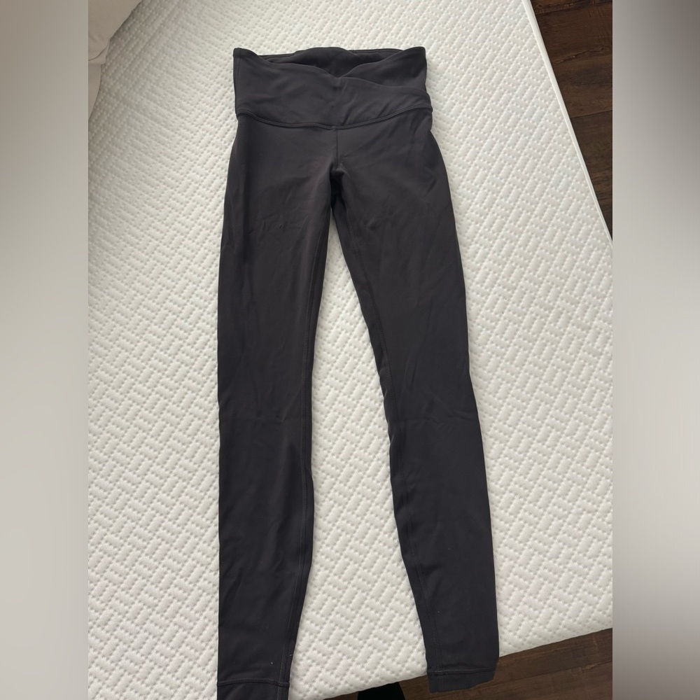 Lulu lemon size 4 cross waistband leggings